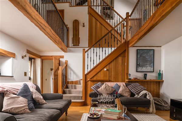 The Old Barns large living room with stunning vaulted ceiling 